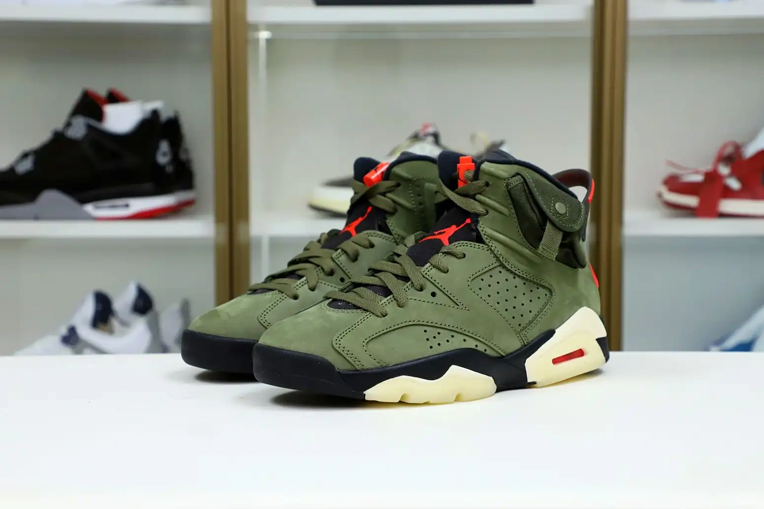 Kimikick SCOTT 'OLIVE' AIR TRAVIS RETRO JORDAN 6 X 0503